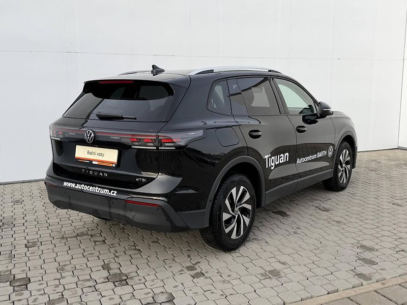 Volkswagen Tiguan (2025) People 7DSG mHEV 1,5eTSI - fotka 2 z 23