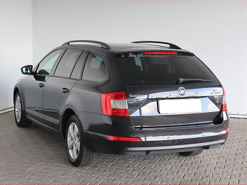 Škoda Octavia (2016) 1.6 TDI, Tempomat - fotka 4 z 18