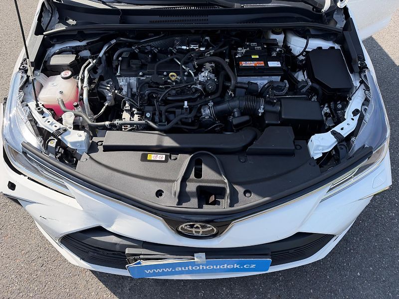 Toyota Corolla 1,5i 92kW manual navi. závěs - fotka 8 z 21