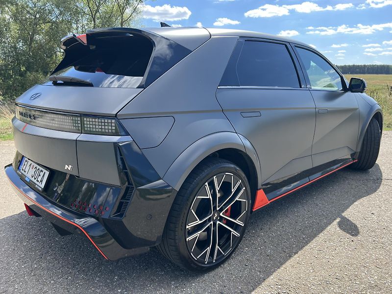 Hyundai Ioniq 5 (2025) N  - fotka 13 z 19