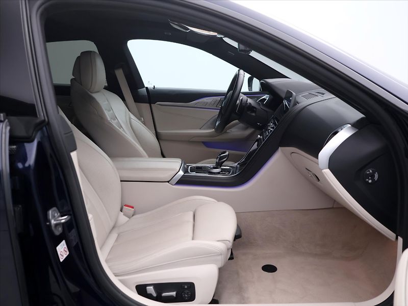 BMW Řada 8 3,0 840i 245kW Gran Coupe DPH - fotka 13 z 49