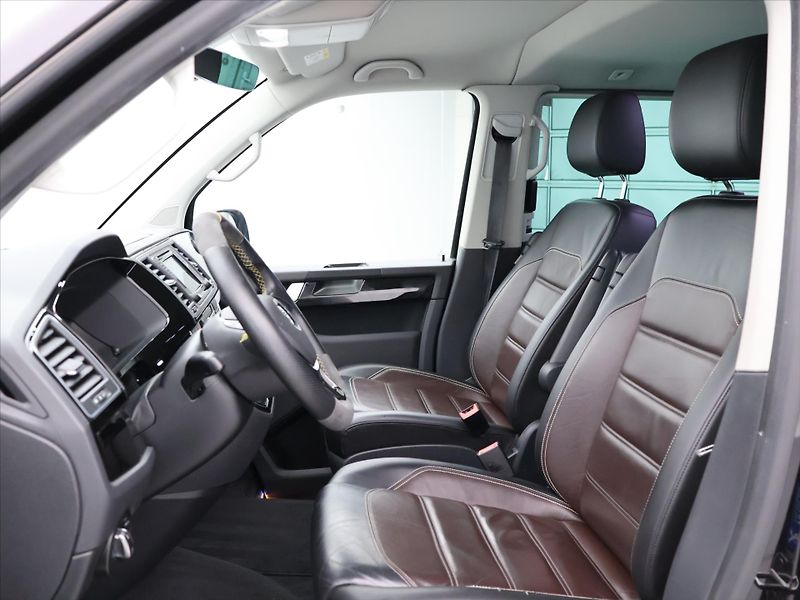 Volkswagen Multivan 2,0 TDI 146kW Highline DSG CZ - fotka 12 z 36