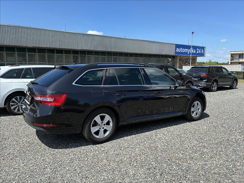 Škoda Superb 2,0 TAŽNÉ,EL.KUFR,KAMERA - fotka 7 z 32