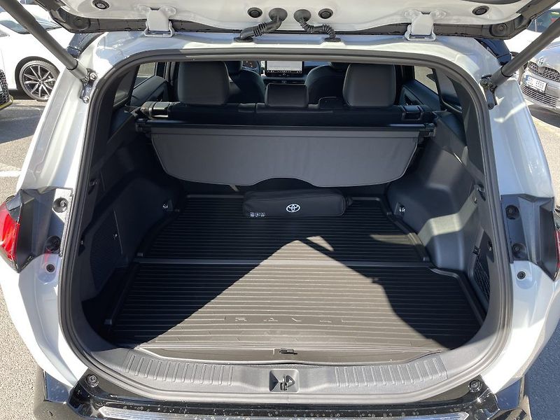 Toyota RAV4 2.5 Hybrid 4x4 GR SPORT - fotka 6 z 32