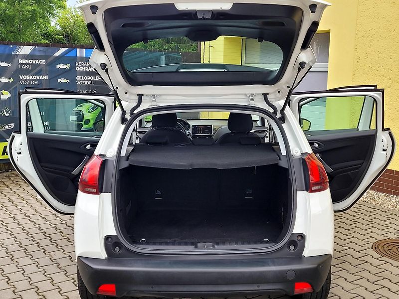 Peugeot 2008 1,2 MÁLO NAJETO*CZ,SERVIS - fotka 10 z 39