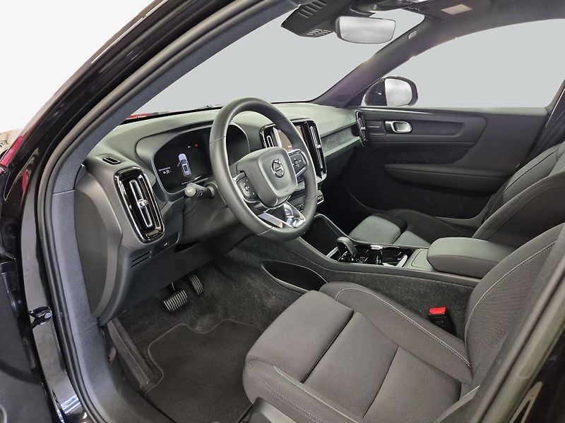Volvo XC40 Recharge 69 kWh Ultimate - fotka 9 z 19
