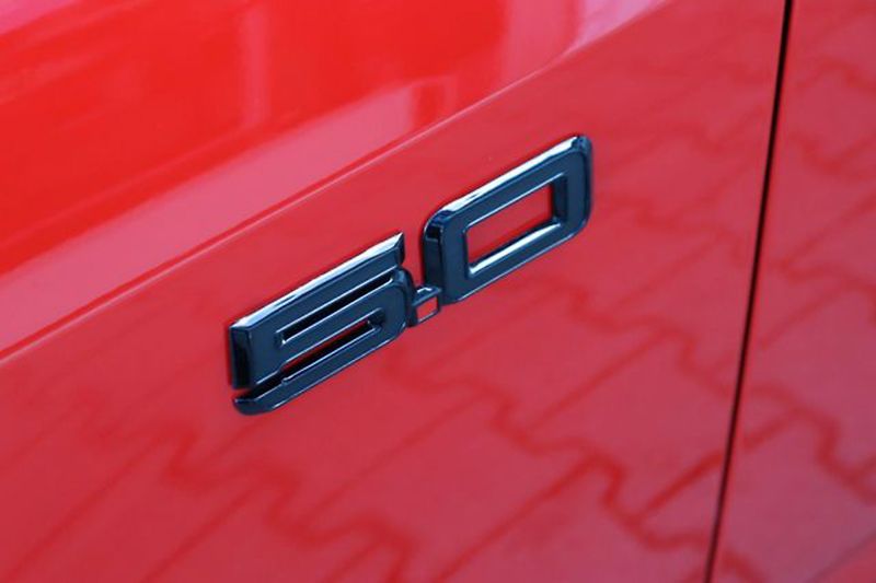 Ford Mustang (2026) 5.0 Convertible MagneRide Nite - fotka 10 z 22