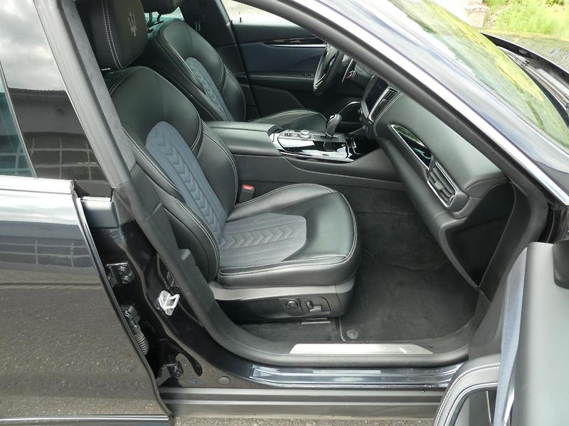Maserati Levante SQ4 3,0i 316kW 4x4 ERMENEGILDO - fotka 13 z 16