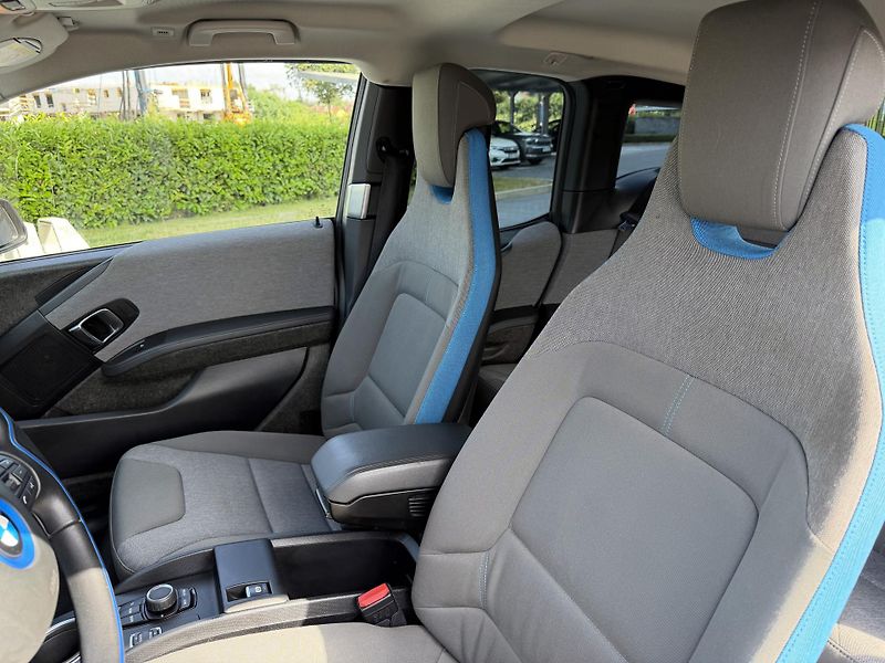 BMW i3 (2016) 60ah 125 kW - fotka 15 z 23