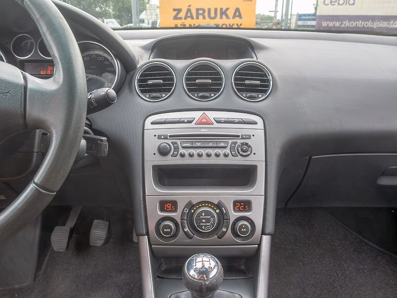 Peugeot 308 (2008) 1.6i 88KW 3DV – 2x KOLA - fotka 20 z 36