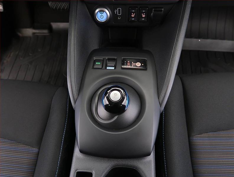 Nissan Leaf (2021) 40 kWh, SoH 90%, Automat - fotka 13 z 24