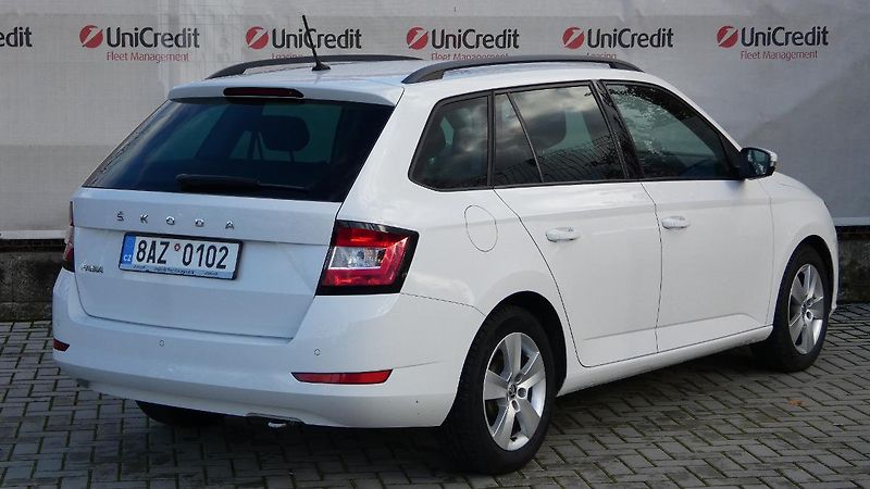 Škoda Fabia Combi 1,0 TSI Ambition Tour - fotka 3 z 22