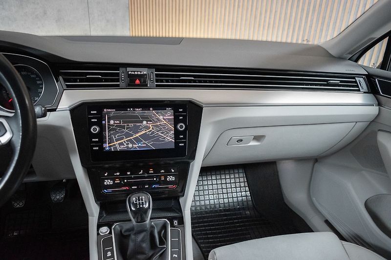 Volkswagen Passat 2.0 TDI ELEGANCE*ACC*ČR*1.MAJ - fotka 10 z 40