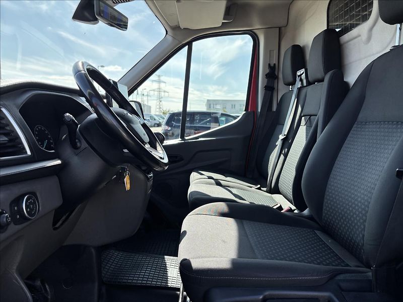 Ford Transit 2,0 EcoBlue 96kW L2 DPH - fotka 19 z 37