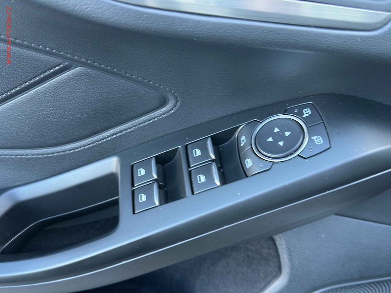 Ford Focus (2021) 1.5EB, 1.maj,ČR, Titanium - fotka 11 z 22