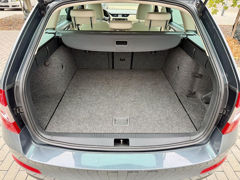 Škoda Octavia (2014) 1.4 TSI 103 kW ELEGANCE - fotka 20 z 22
