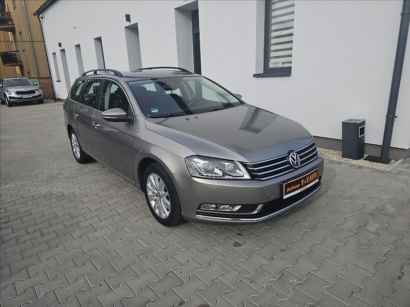 Volkswagen Passat B VII 1,4 TSi Comfortline - fotka 1 z 45