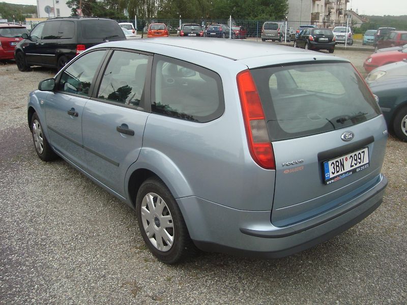 Ford Focus (2003) 1,6TDCI - fotka 4 z 19