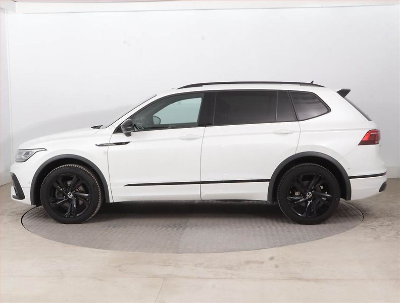 Volkswagen Tiguan Allspace (2022) R-Line 2.0 TSI - fotka 3 z 18