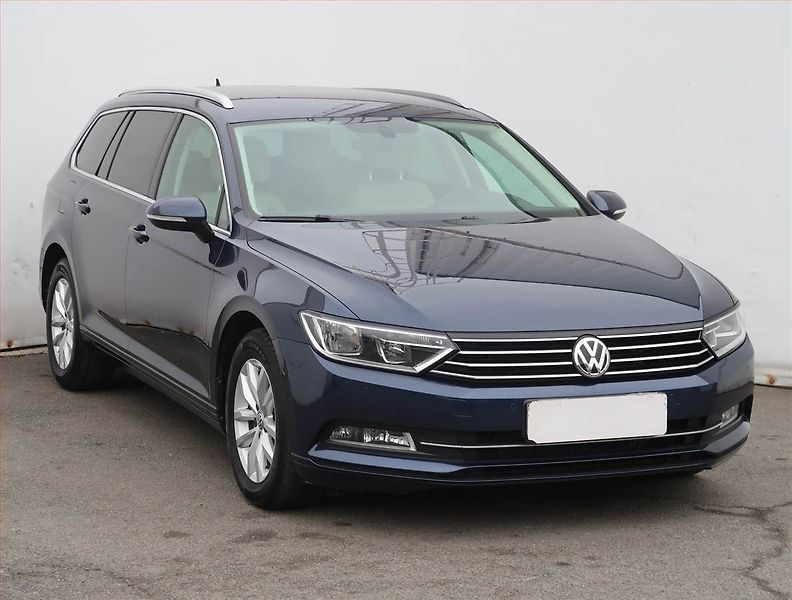 Volkswagen Passat (2017) Comfortline 2.0 TDI, Automat - fotografie inzerátu