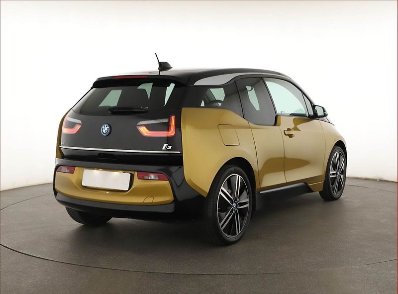 BMW i3 (2021) 120Ah BEV, SoH 91% - fotka 5 z 26