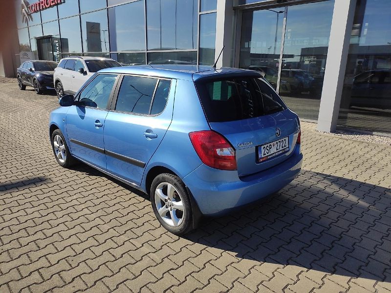 Škoda Fabia (2013) AMBIENTE 1.2 TSI 63 kW DPH - fotka 3 z 27