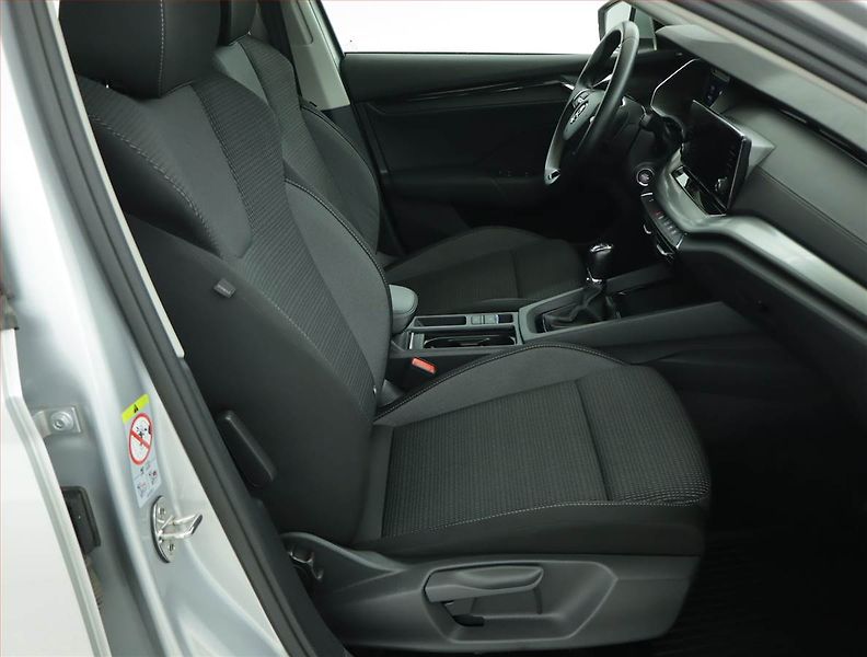 Škoda Octavia (2022) Ambition 2.0 TDI, ČR,1.maj - fotka 9 z 15