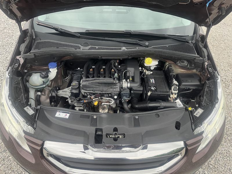 Peugeot 2008 (2013) 1,2(60KW), ČR - fotka 25 z 29