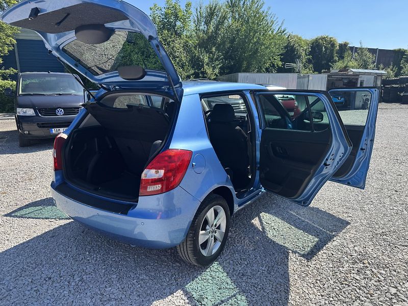 Škoda Fabia (2014) 1.4-16V(63KW)rezervace - fotka 13 z 38