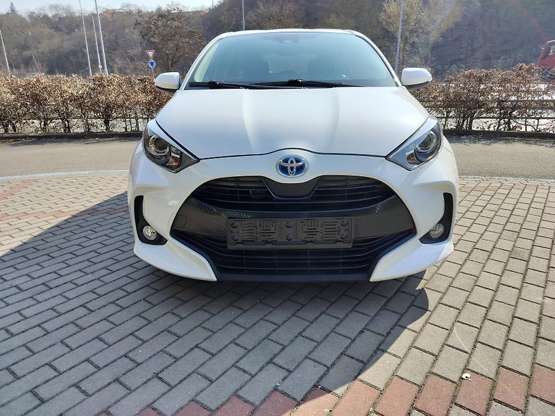Toyota Yaris 1.5 VVT-i Hybrid - fotka 2 z 25