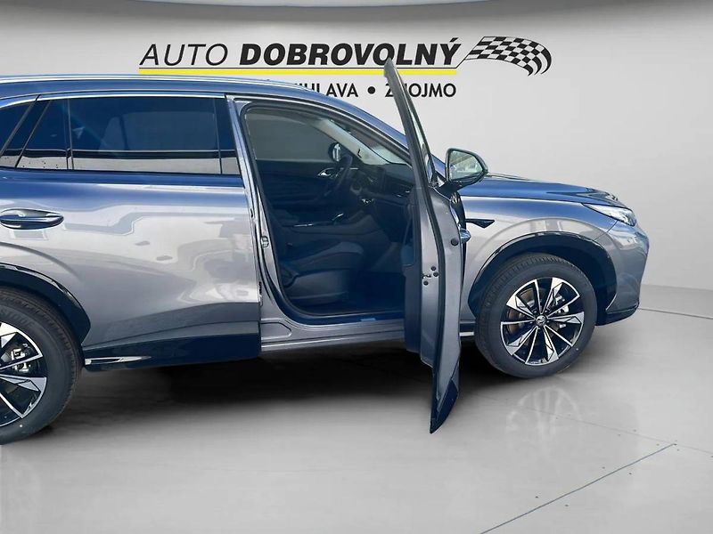 MG HS (2026) EXCLUSIVE HYBRID + 1.5T (165 k - fotka 13 z 20