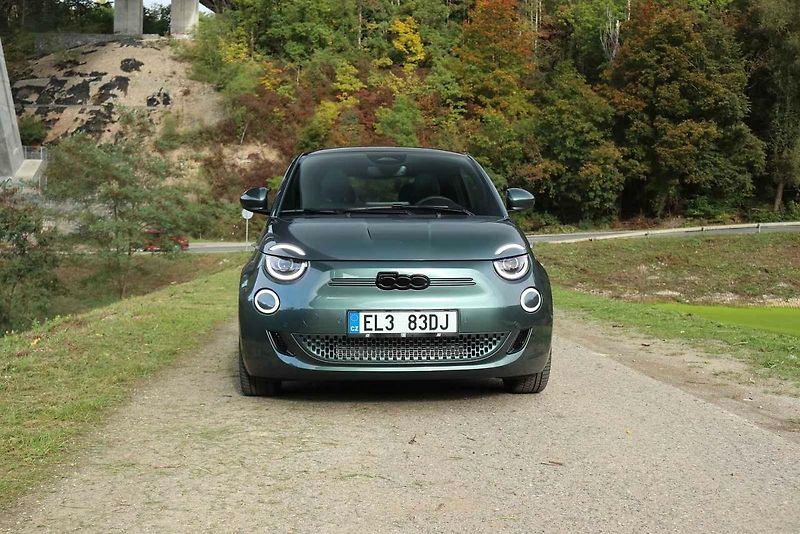 Automobilka Fiat se spojila se slavným módním domem a výsledkem je ta nejstylovější podoba klasické pětistovky.