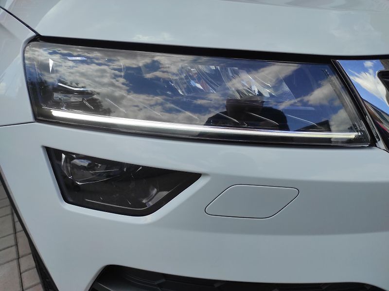 Škoda Karoq 1,5TSi ACT, DSG, STYLE, TZ - fotka 41 z 51