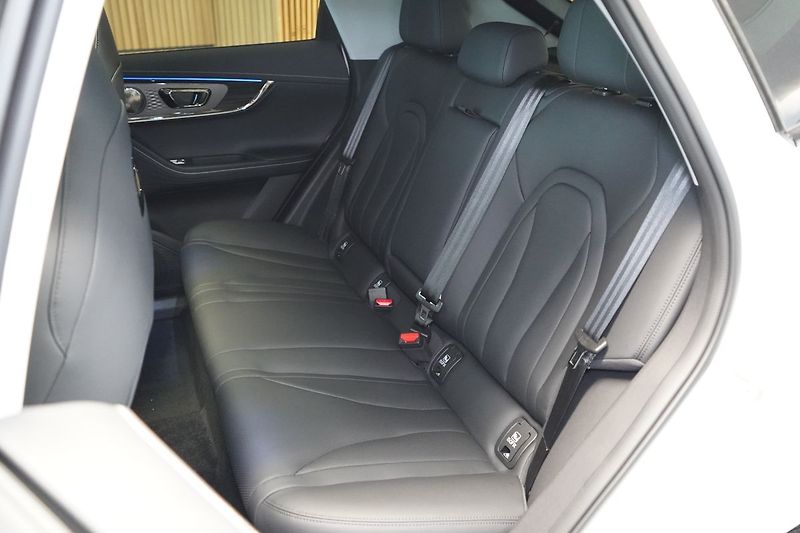 Omoda 5 PREMIUM 1.6 T-GDI DCT - fotka 16 z 28