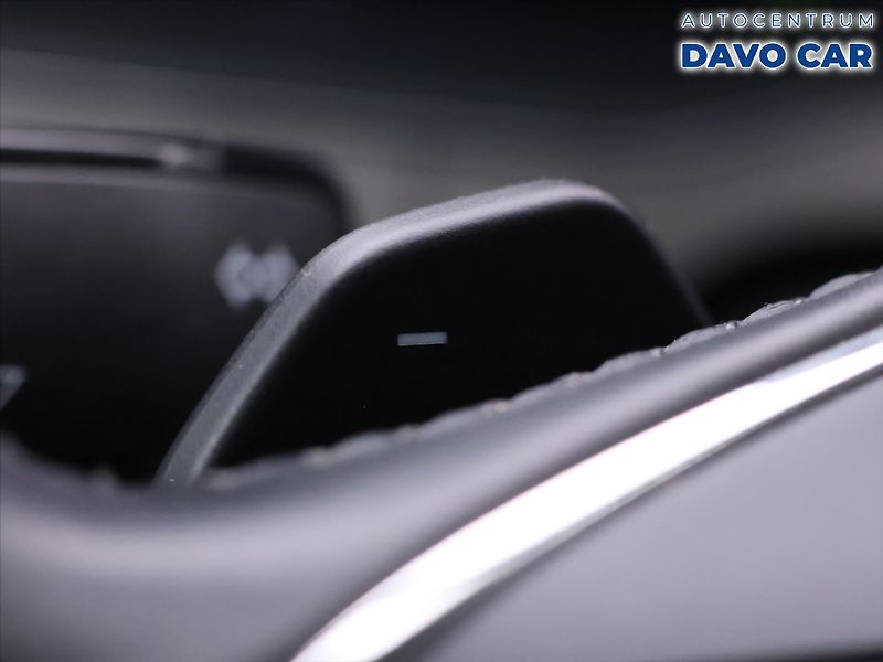 Škoda Superb 2,0 TDI 147kW 4x4 L&K DSG DPH - fotka 25 z 46