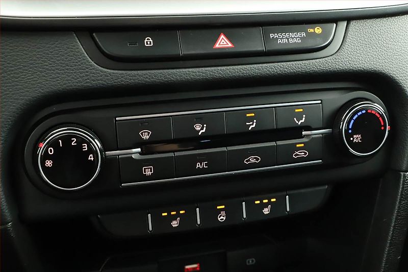Kia Ceed (2022) 1.5 T-GDI, ČR,1.maj - fotka 10 z 14