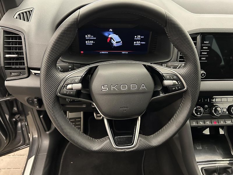 Škoda Karoq 1.5 TSI SportLine - fotka 8 z 23
