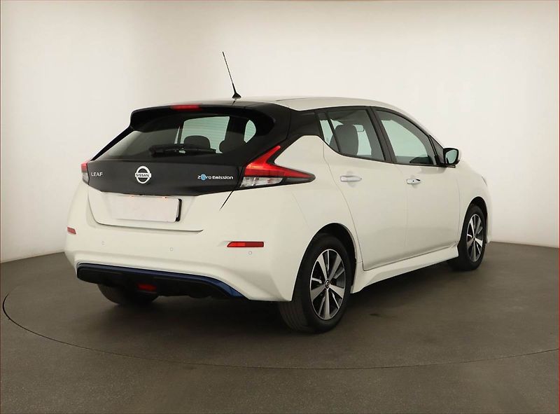 Nissan Leaf (2021) 40 kWh, SoH 92%, Automat - fotka 5 z 21