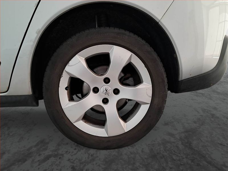 Peugeot 3008 (2012) 1.6 VTi, po STK, jezdí výborně - fotka 14 z 20