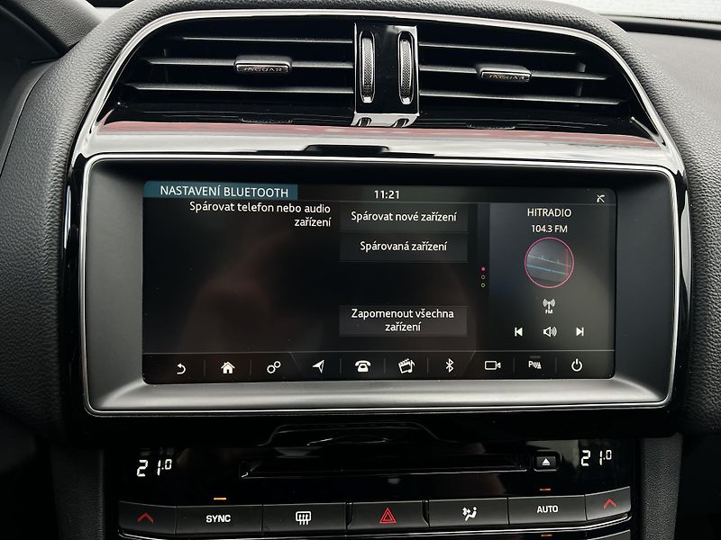 Jaguar F-Pace 25D AWD 177kW R-Sport DPH TZ - fotka 19 z 29