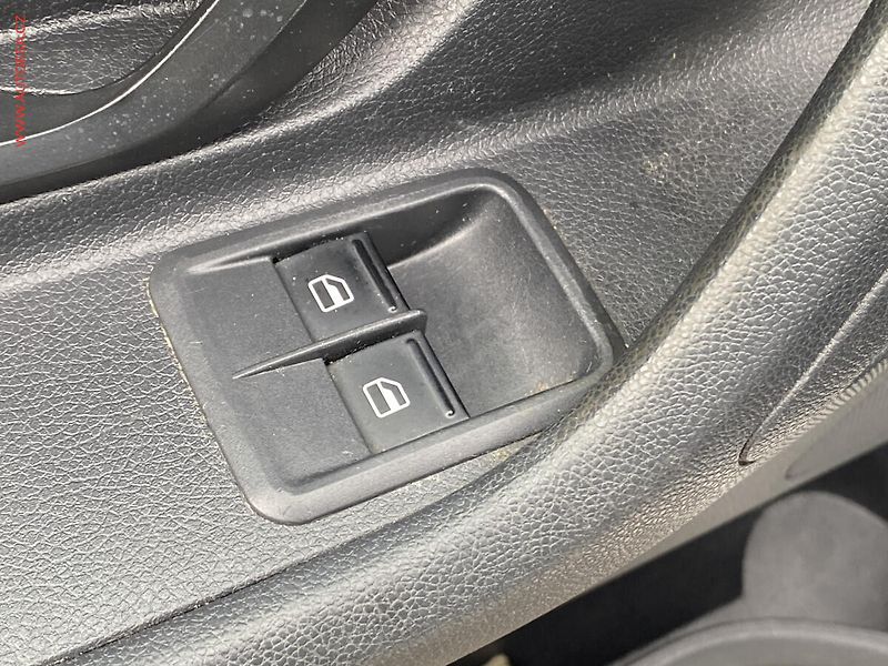 Škoda Fabia (2011) 1.6 TDi, ČR, Ambiente, AC - fotka 11 z 15