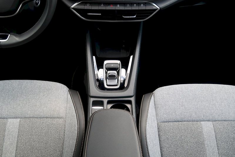 Škoda Octavia (2024) Combi Top Selection 2.0 TDI 11 - fotka 23 z 28