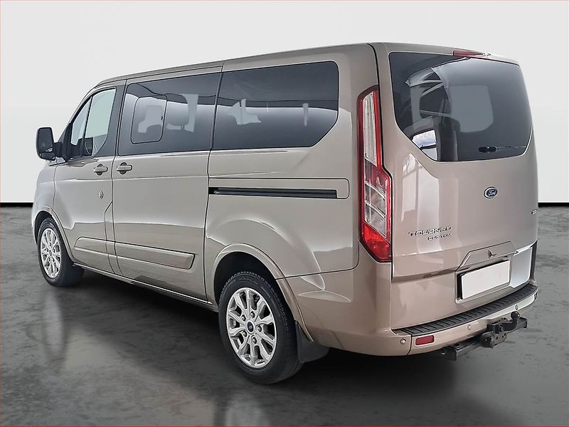 Ford Tourneo Custom (2019) Titanium 2.0 EcoBlue mHEV - fotka 4 z 23