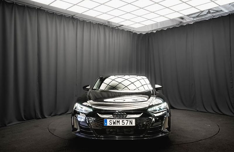 Audi e-tron GT Q SoH 92% 360k HuD Vzduch Pano - fotka 3 z 20