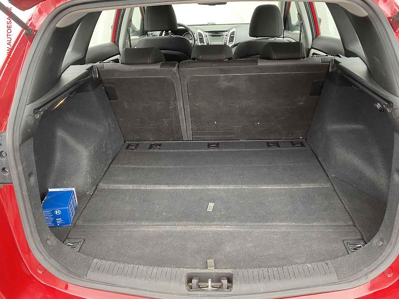 Hyundai i30 (2014) 1.6 CRDI, ČR, autoAC - fotka 7 z 16