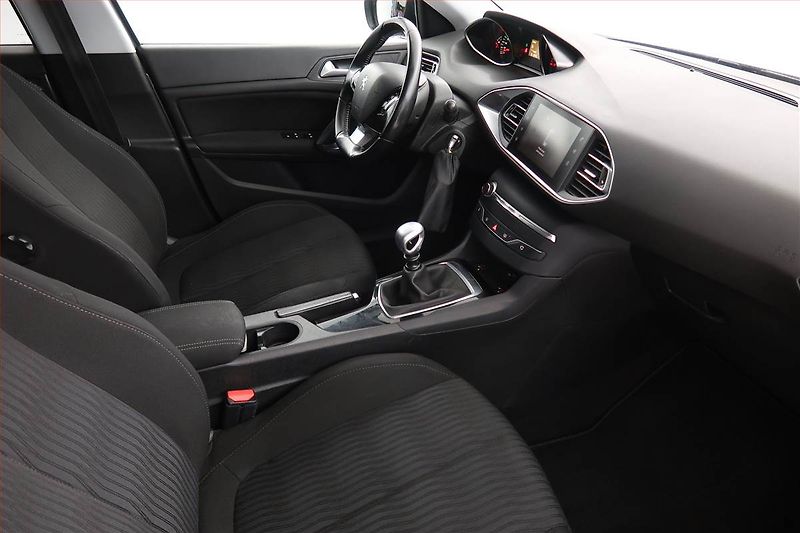 Peugeot 308 (2016) 1.6 BlueHDi, Serv.kniha, Navi - fotka 9 z 18
