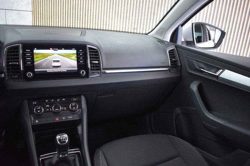 Škoda Karoq 1.5 TSI AMBITION*DPH*ČR 1.MAJ* - fotka 9 z 37