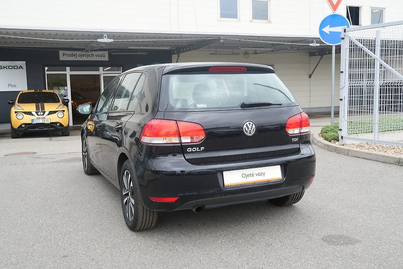 Volkswagen Golf - fotka 4 z 6