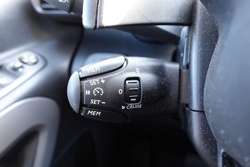 Toyota ProAce City Verso 1.5 D4-D 130 - 8 AT Family 7S - fotka 29 z 33