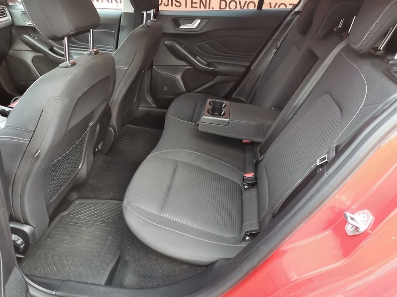 Ford Focus (2021) 2.0TDCi 110kw Titanium AUT - fotka 17 z 38